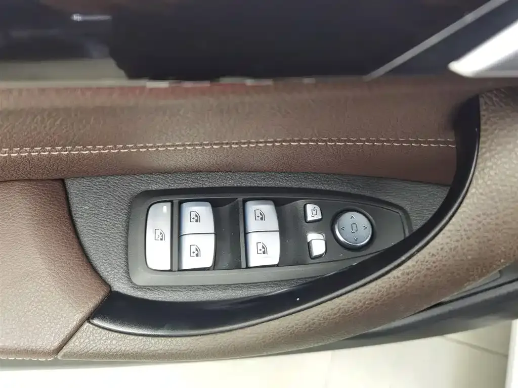 BMW X1 2021 из CN, фото 6