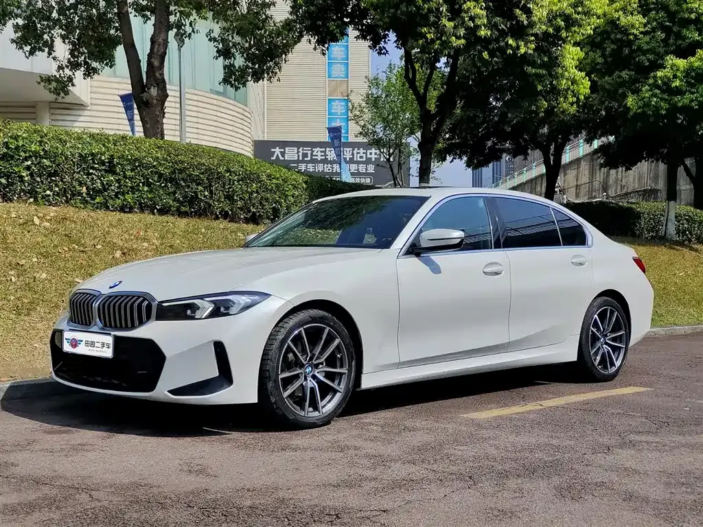 BMW 3 Series 2023 из CN, фото 1