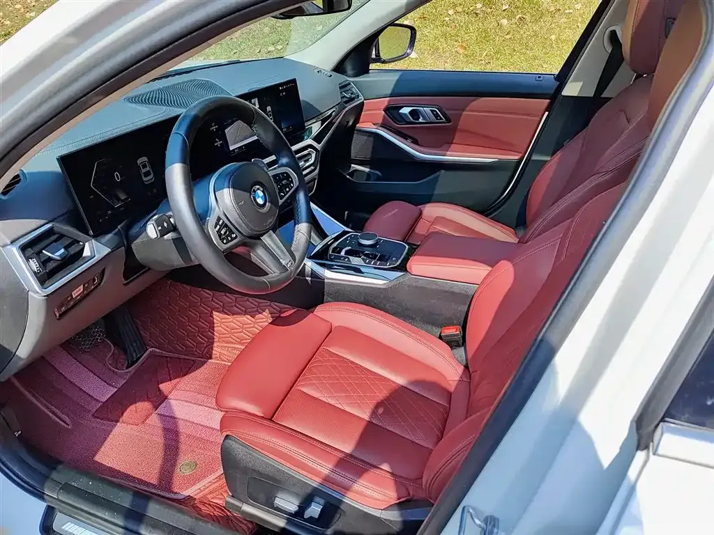 BMW 3 Series 2023 из CN, фото 2