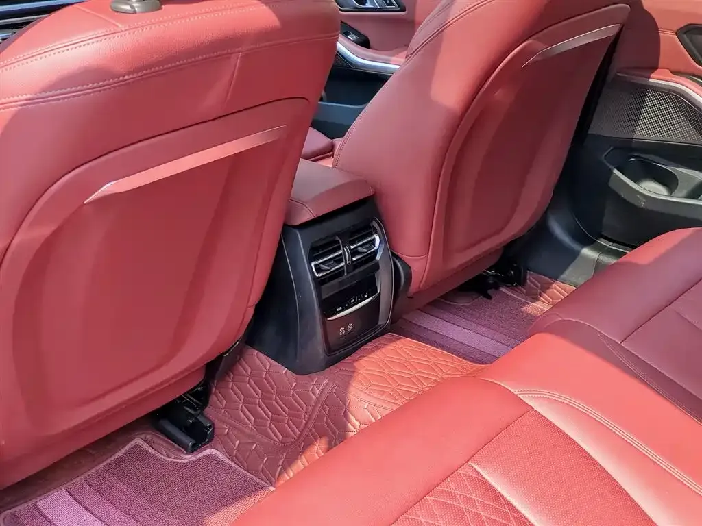 BMW 3 Series 2023 из CN, фото 7