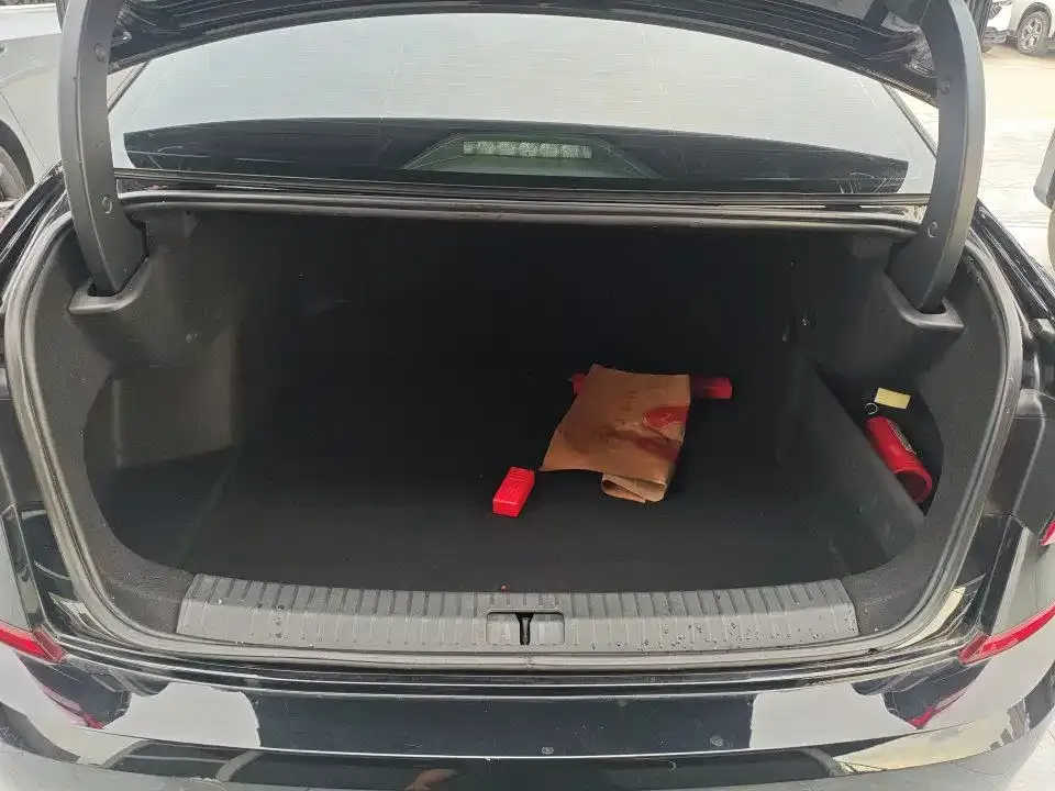 Volkswagen Passat — фото 7
