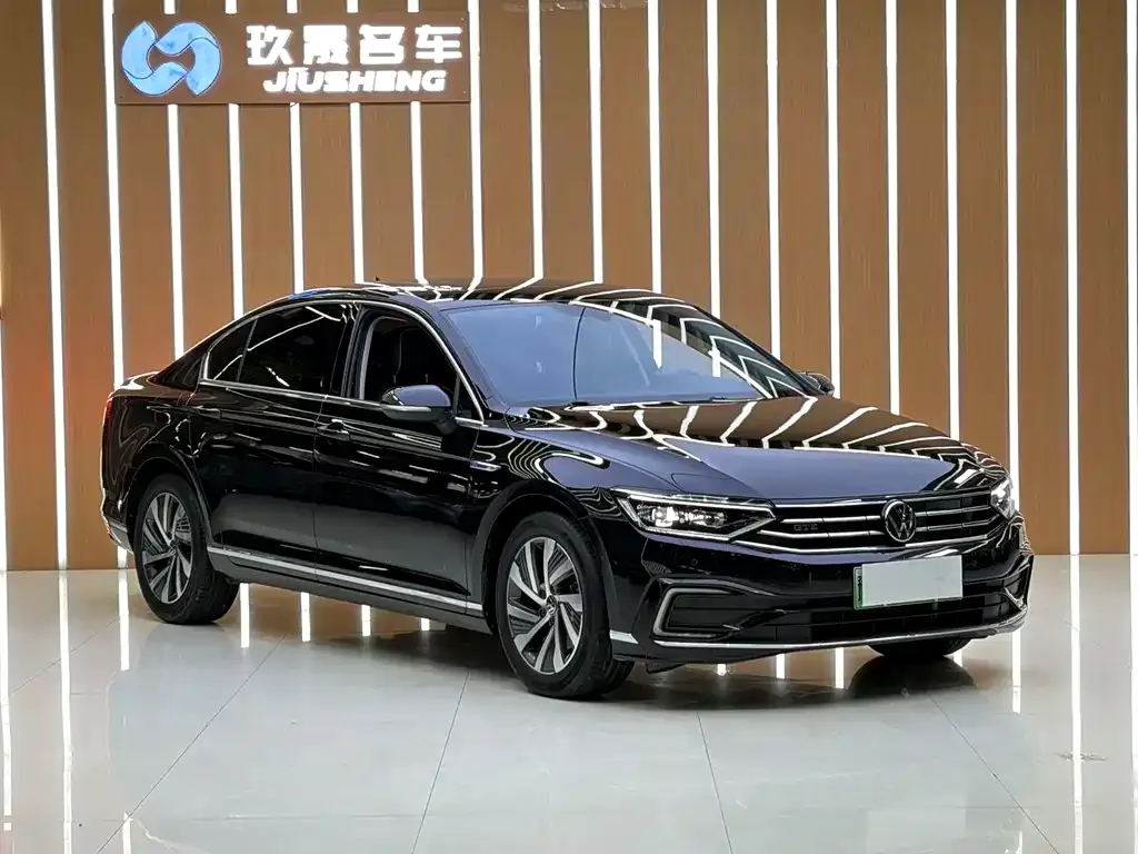 Volkswagen Magotan GTE PHEV 2023 из CN, фото 2