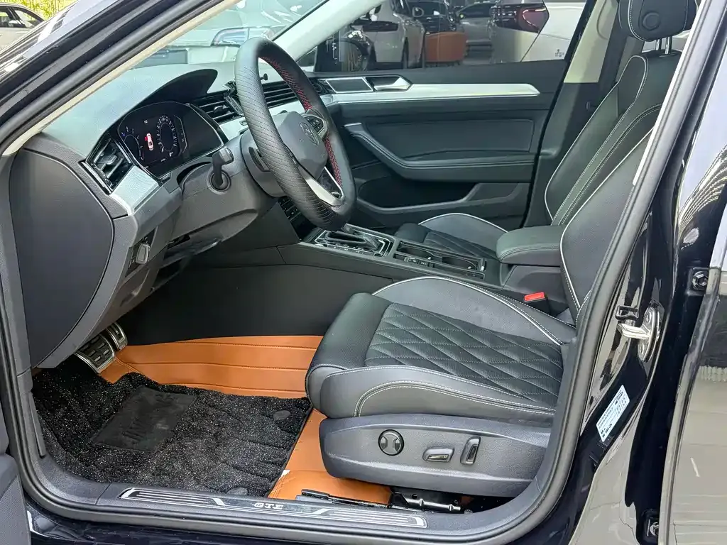 Volkswagen Magotan GTE PHEV 2023 из CN, фото 6