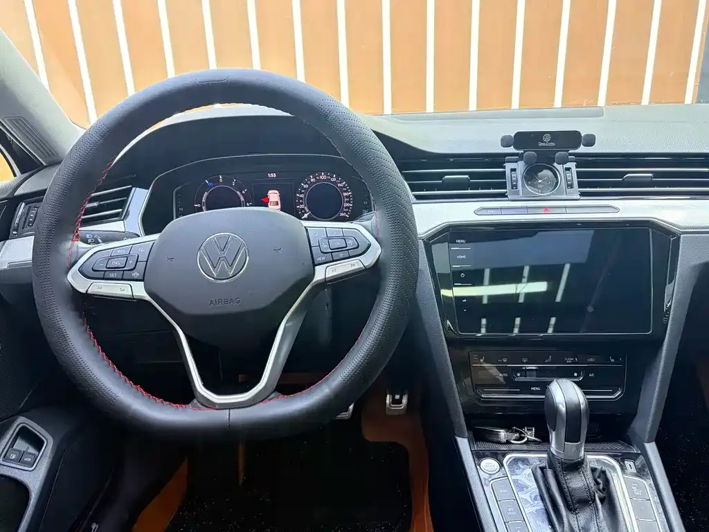 Volkswagen Magotan GTE PHEV 2023 из CN, фото 4