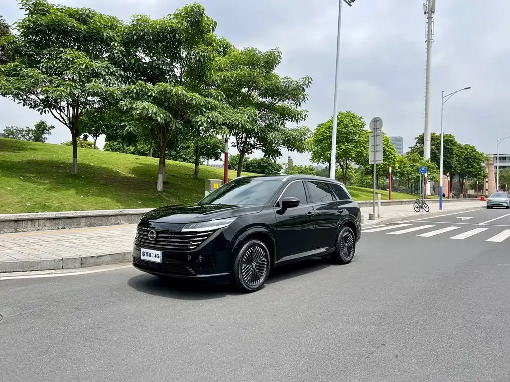 Nissan Teramont