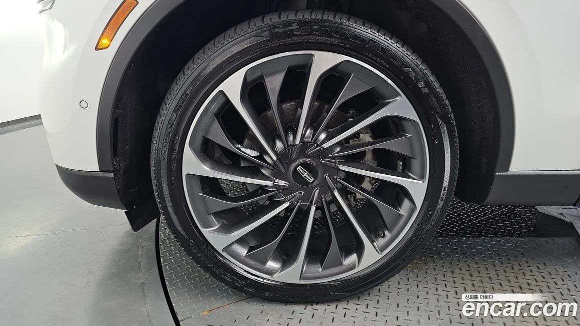 Lincoln Aviator 2021 из KR, фото 7