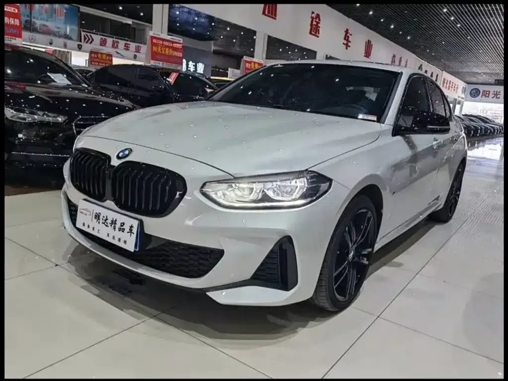 BMW 1 Series — фото 1
