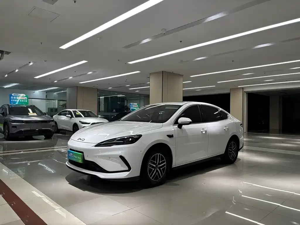 BYD Seal 05 DM-i — фото 1