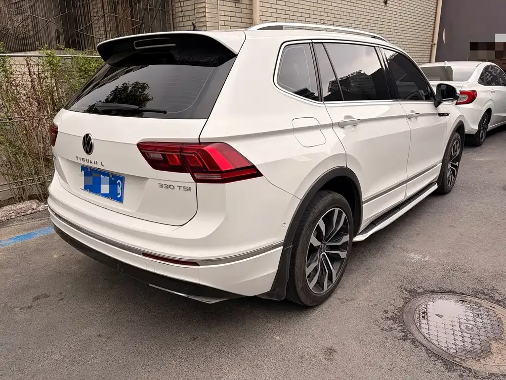 Volkswagen Tiguan L — фото 7