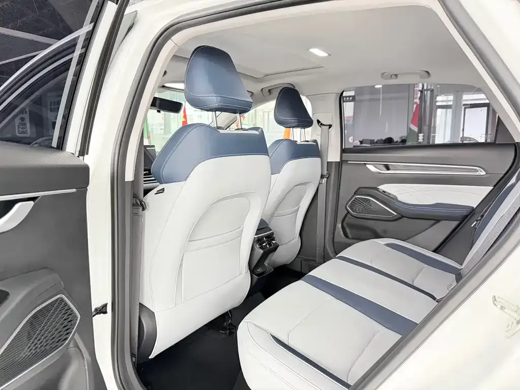Geely Emgrand 2023 из CN, фото 8
