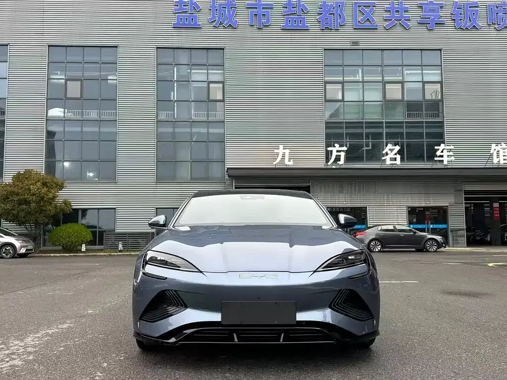 BYD Seal — фото 4