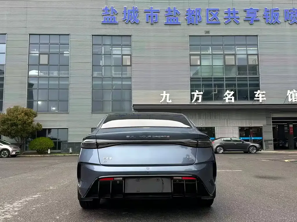 BYD Seal — фото 6