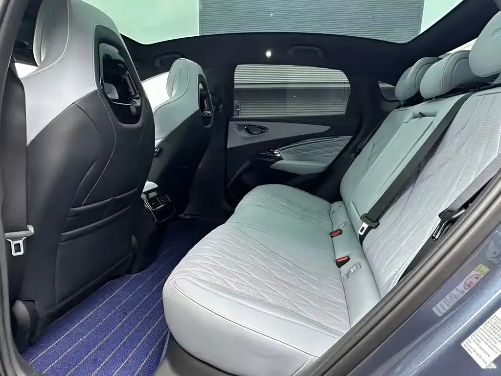 BYD Seal — фото 2