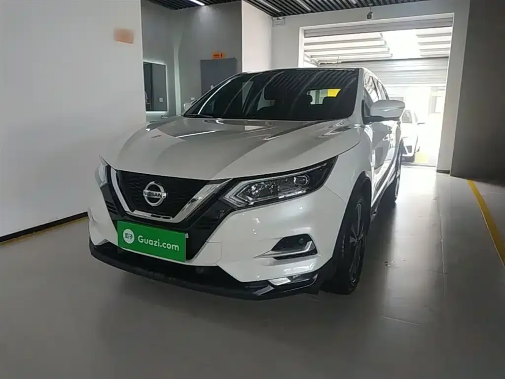 Nissan Qashqai — фото 2