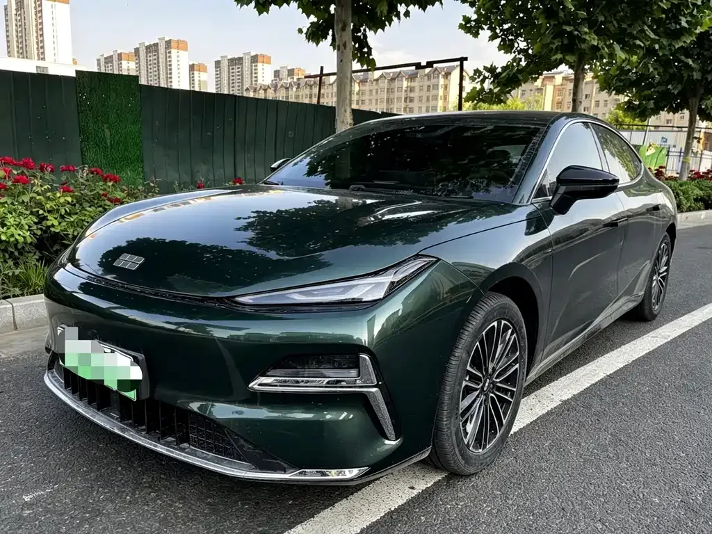 Geely Galaxy Xingyao 8