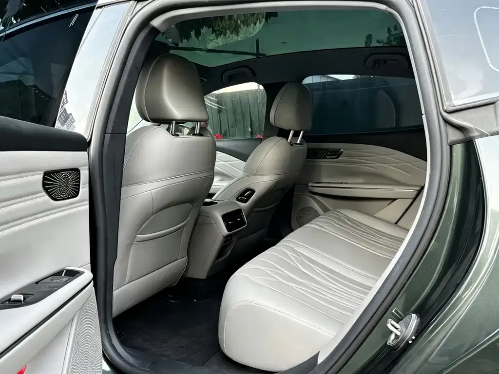 Geely Galaxy Xingyao 8 2025 из CN, фото 7