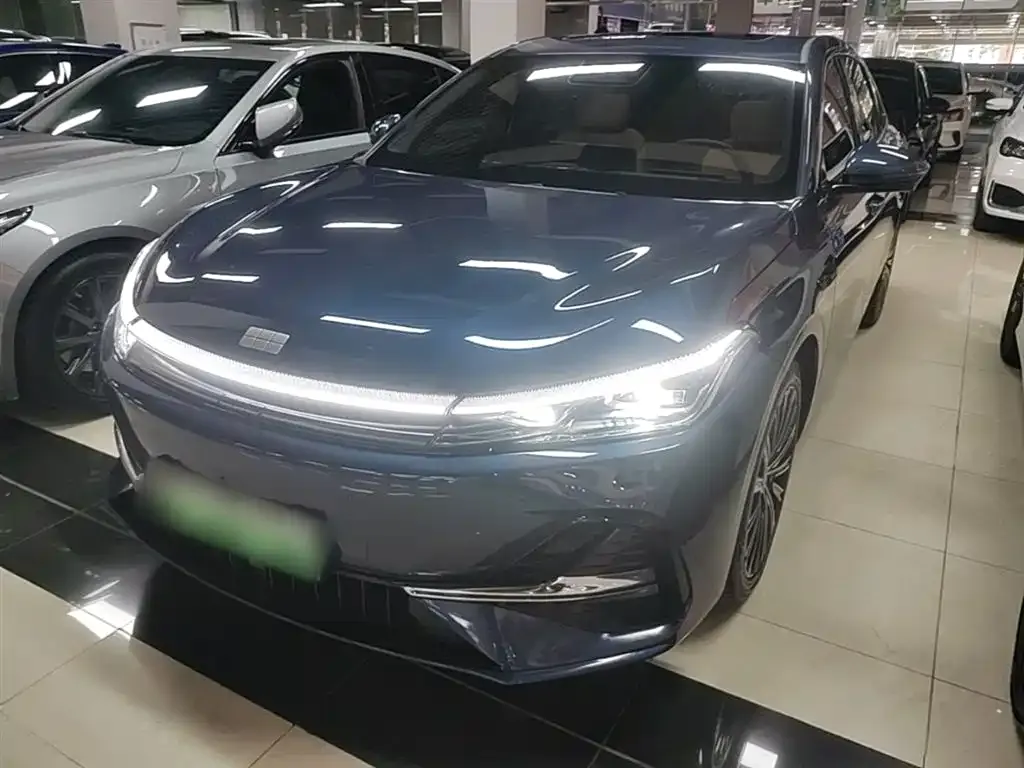 Geely Galaxy A7 — фото 1