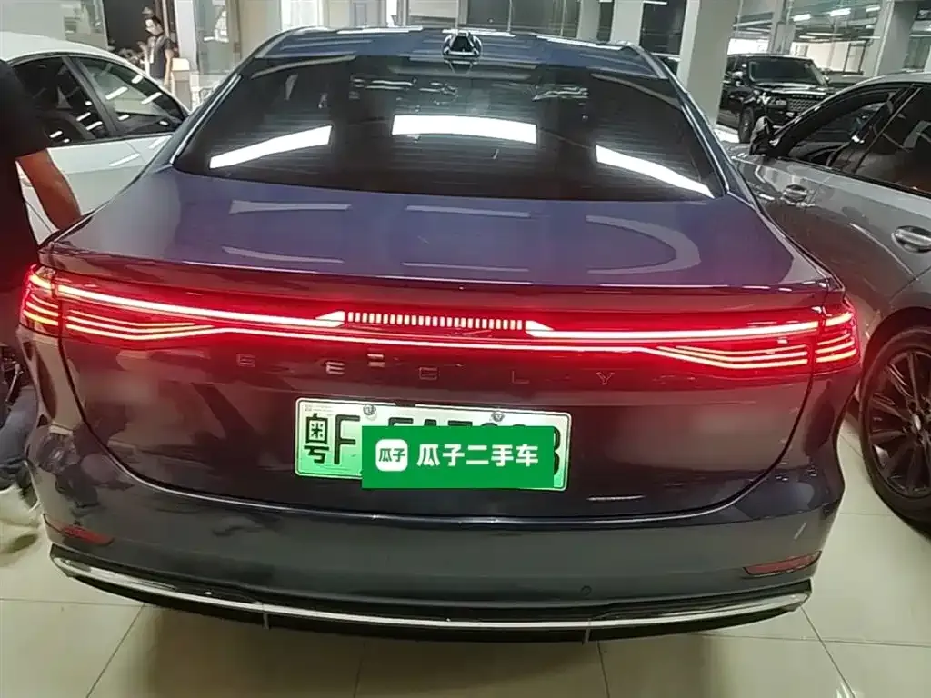 Geely Galaxy A7 — фото 9