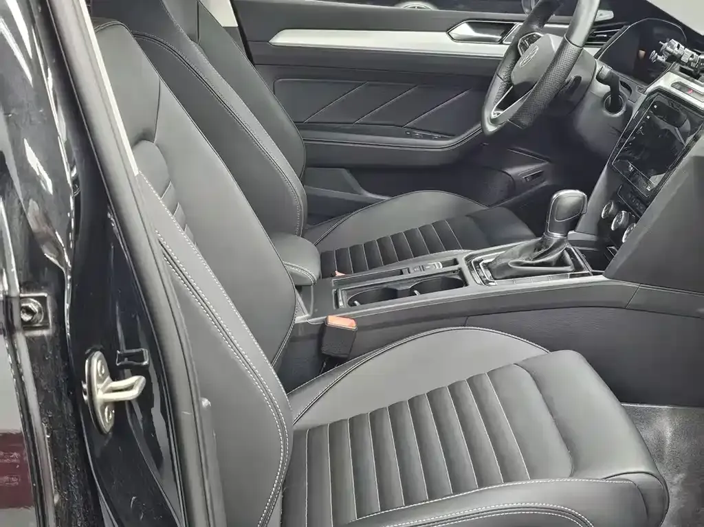 Volkswagen Magotan 2025 из CN, фото 4