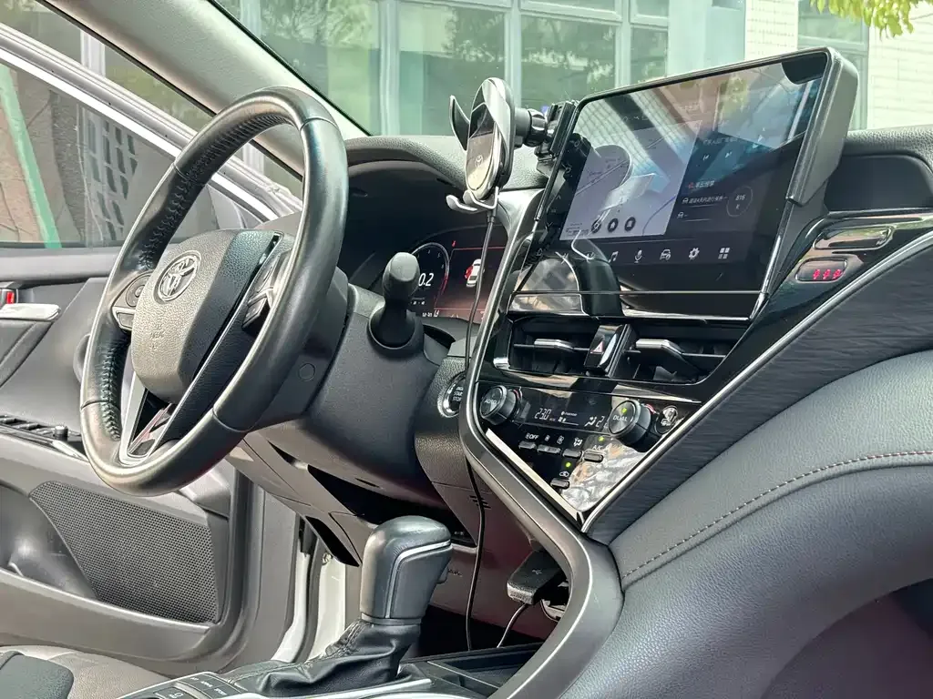 Toyota Camry 2023 из CN, фото 7