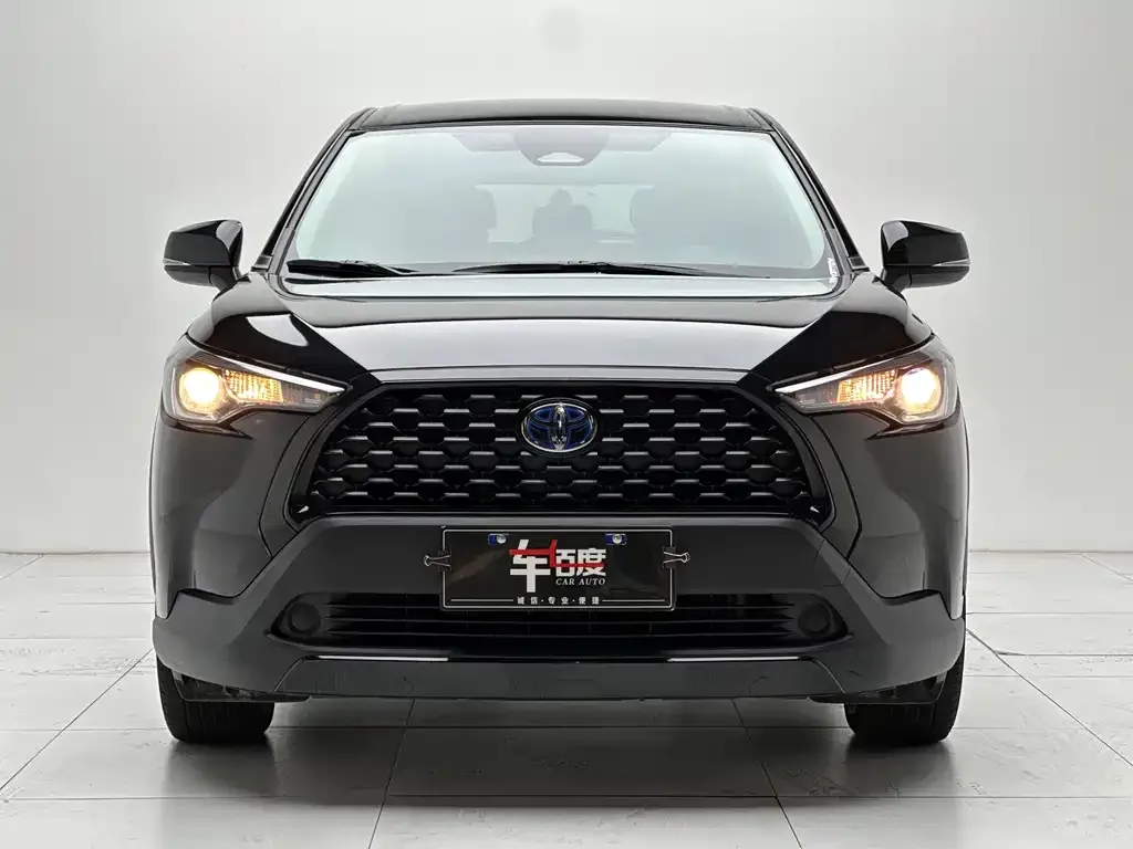 Toyota Corolla Cross 2024 из CN, фото 2