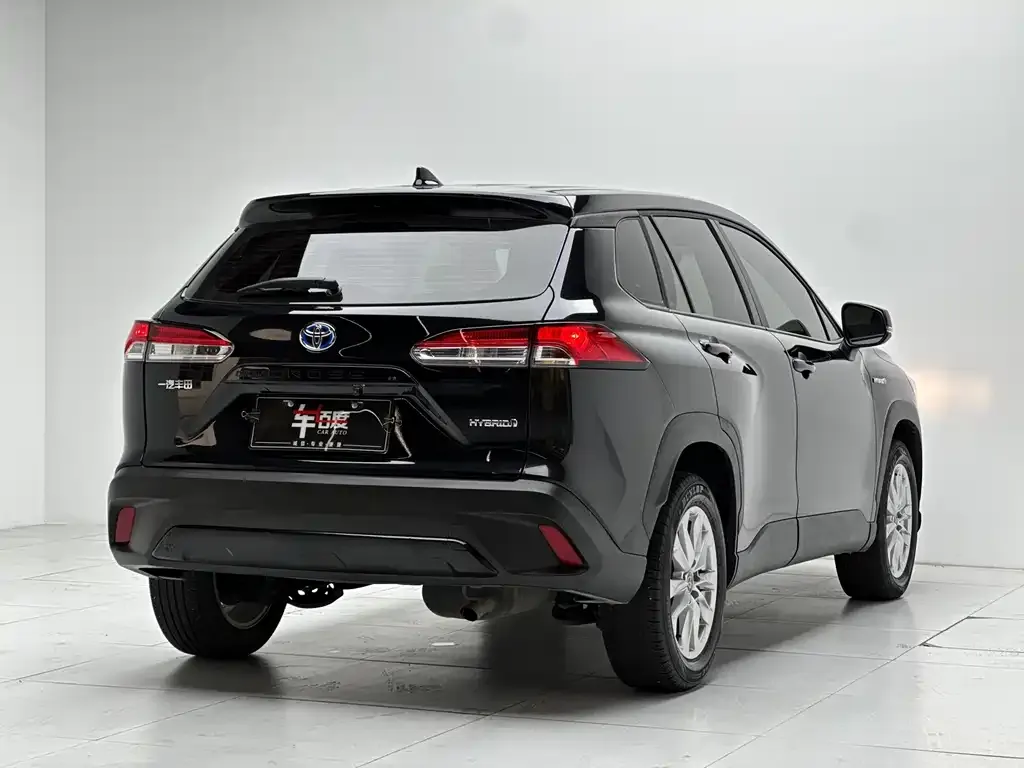 Toyota Corolla Cross 2024 из CN, фото 6