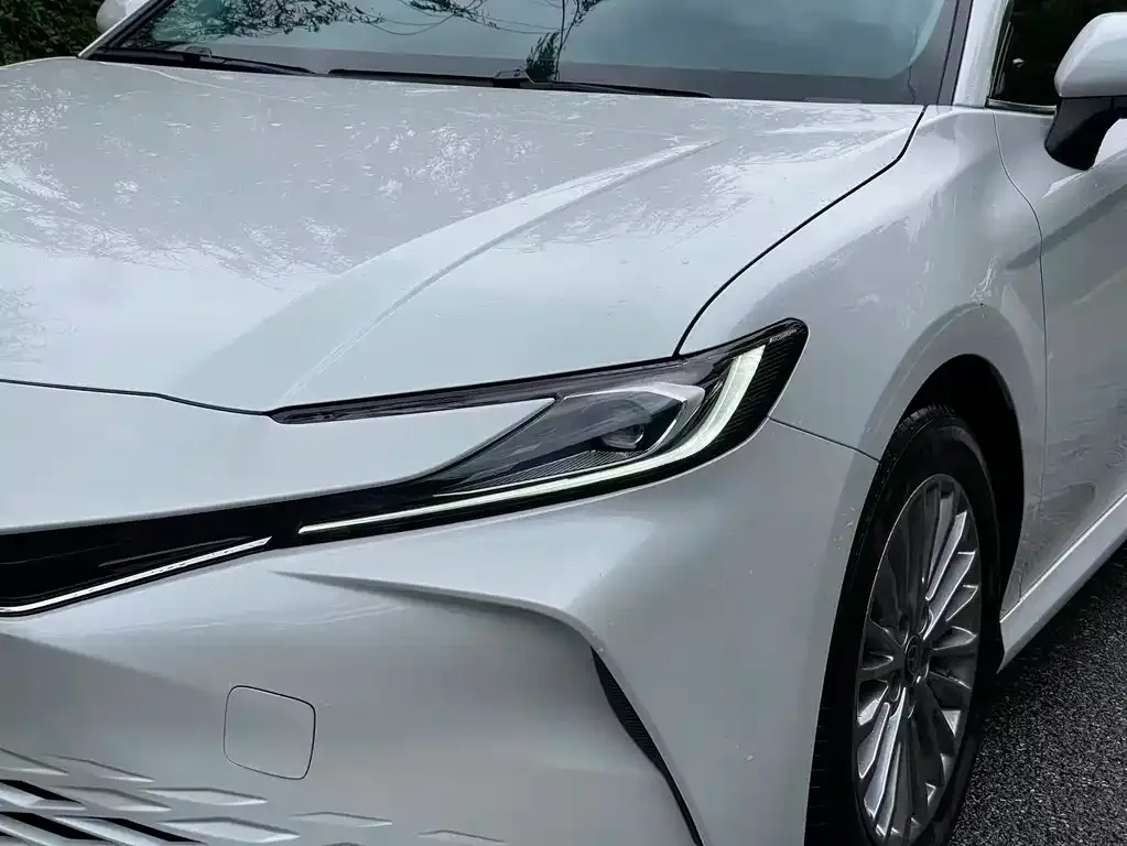 Toyota Camry — фото 8