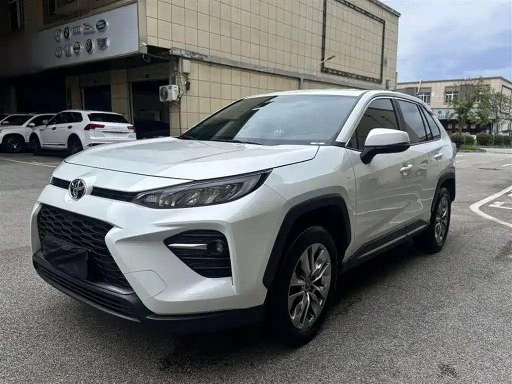 Toyota Wildlander — фото 10
