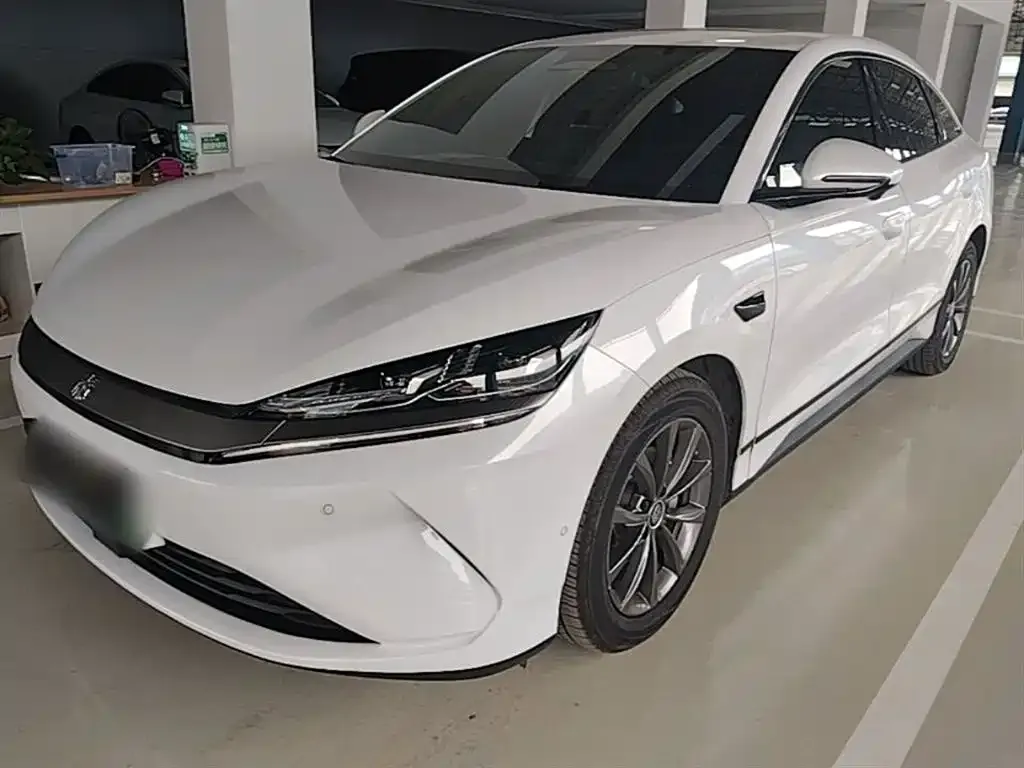 BYD Qin L — фото 1