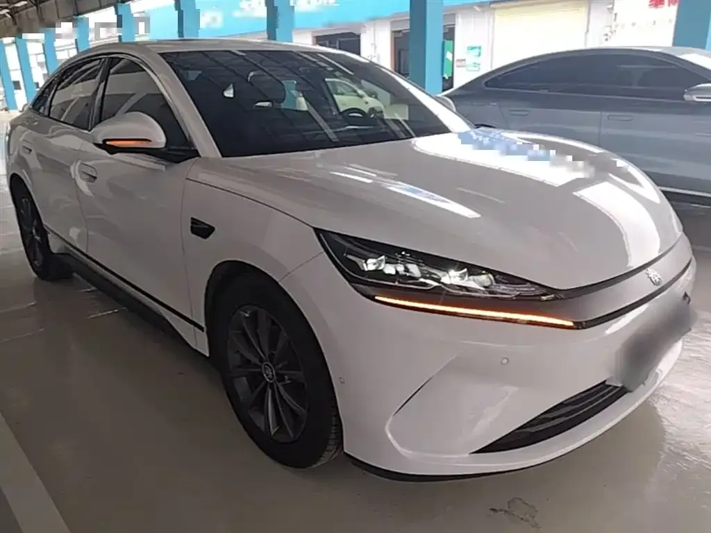 BYD Qin L — фото 10