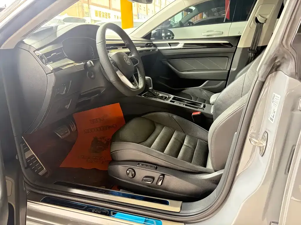 Volkswagen CC 2022 из CN, фото 2