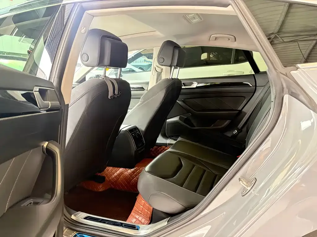 Volkswagen CC 2022 из CN, фото 3