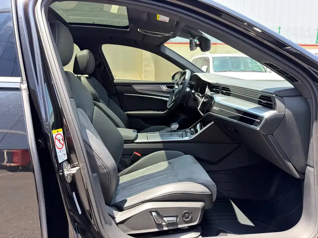 Audi A6L 2022 из CN, фото 8