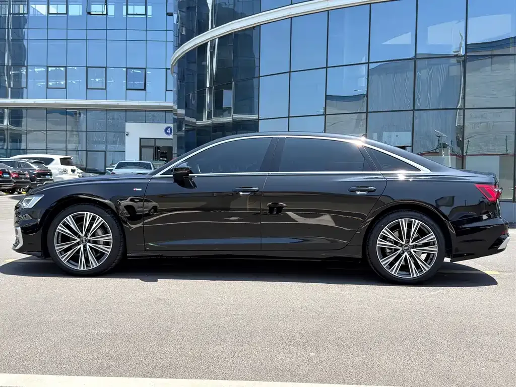 Audi A6L 2022 из CN, фото 7