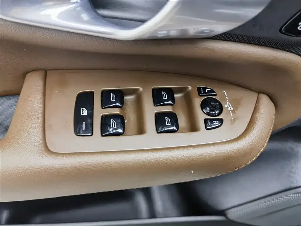 Volvo XC90 — фото 4