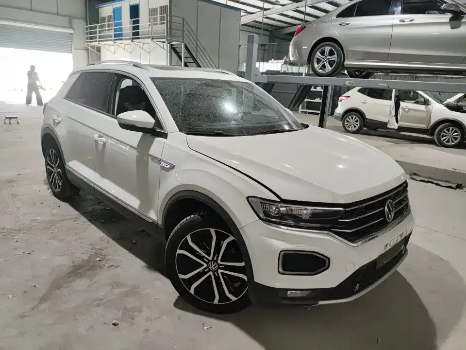 Volkswagen T-Roc — фото 6