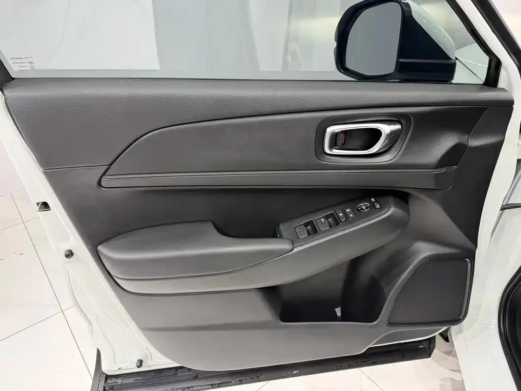 Honda Vezel 2024 из CN, фото 3