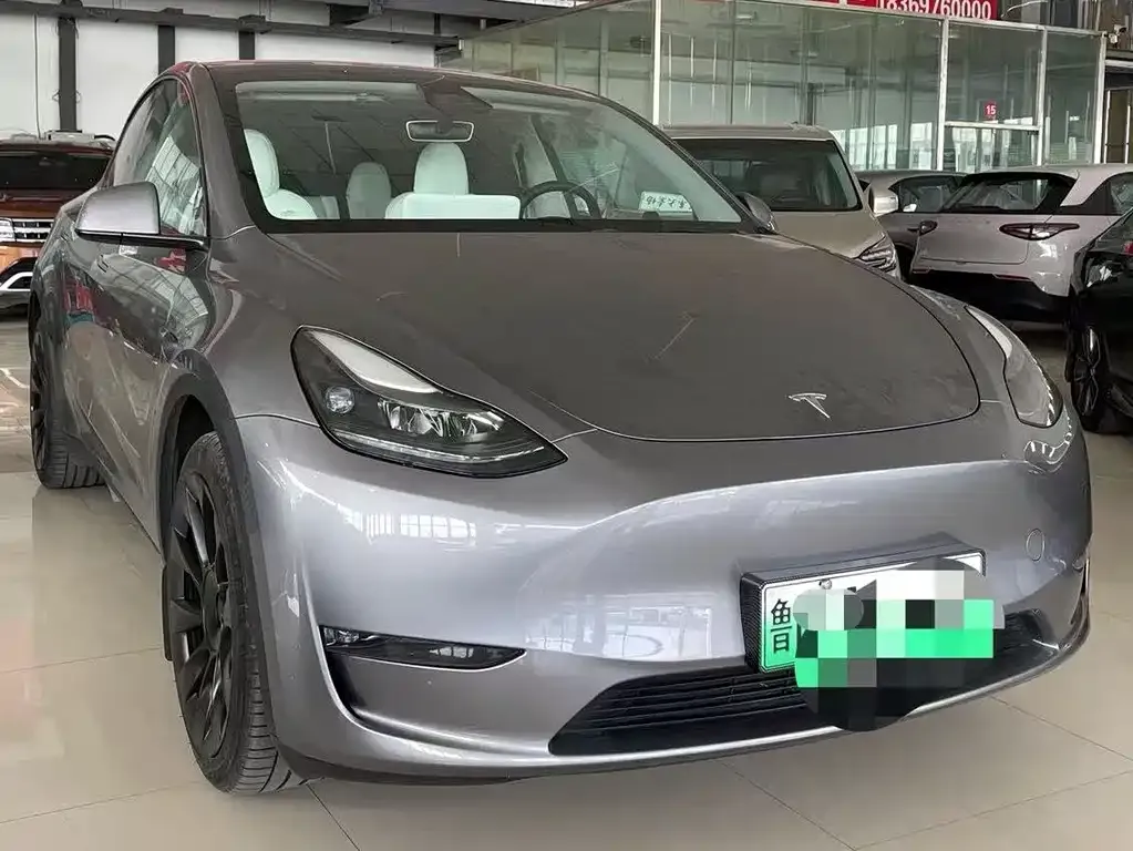 Tesla Model Y — фото 6