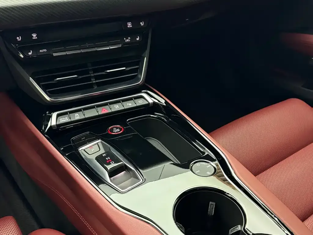 Audi e-tron GT 2024 из CN, фото 9