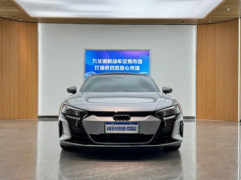 Audi e-tron GT 2024 из CN, фото 7