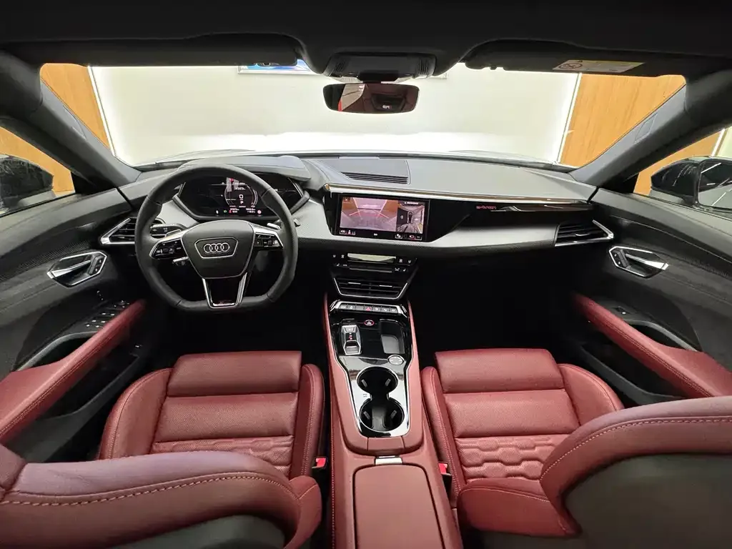 Audi e-tron GT 2024 из CN, фото 6