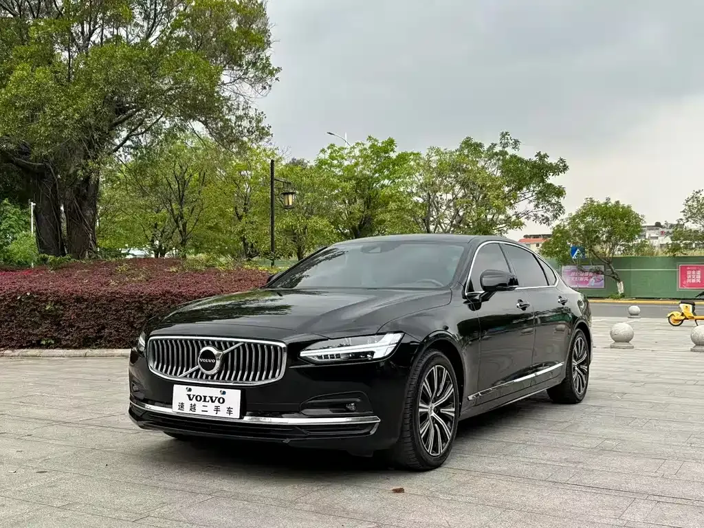 Volvo S90 — фото 1