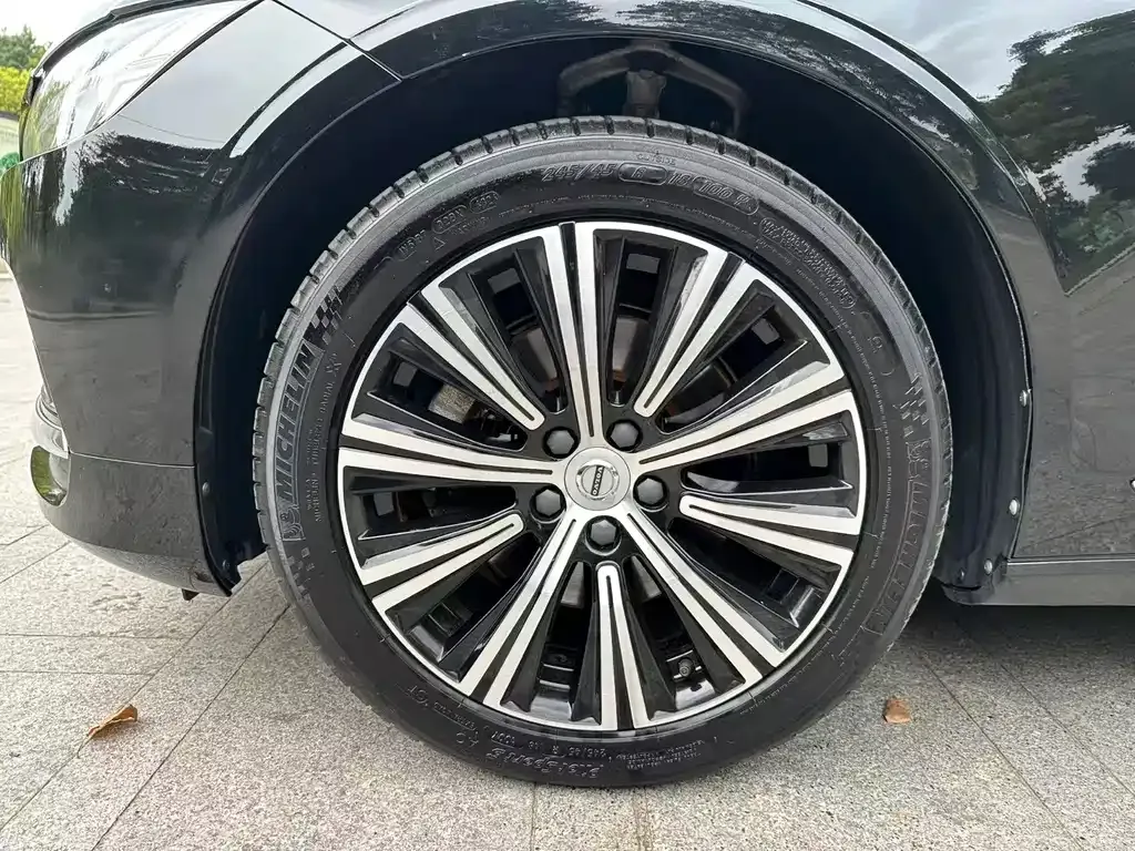 Volvo S90 — фото 9