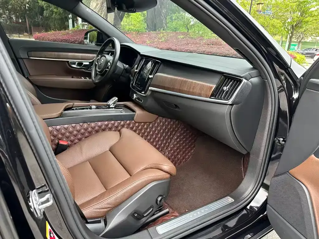 Volvo S90 — фото 10