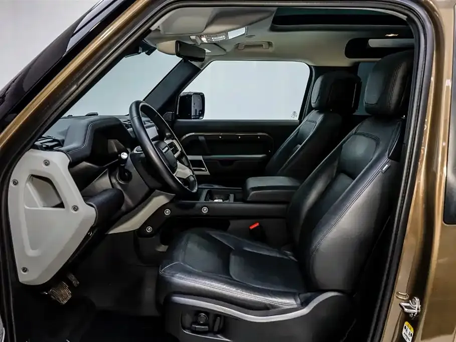 Land Rover Defender — фото 10