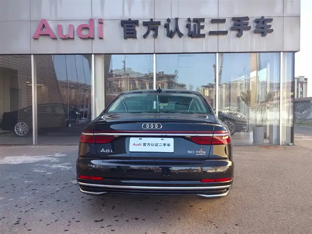 Audi A8 — фото 2