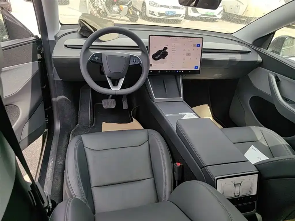 Tesla Model Y 2025 из CN, фото 4