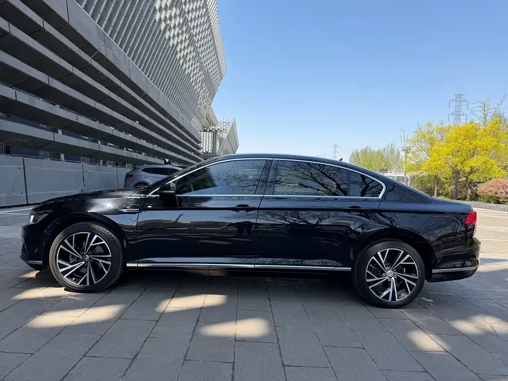 Volkswagen Magotan 2022 из CN, фото 2