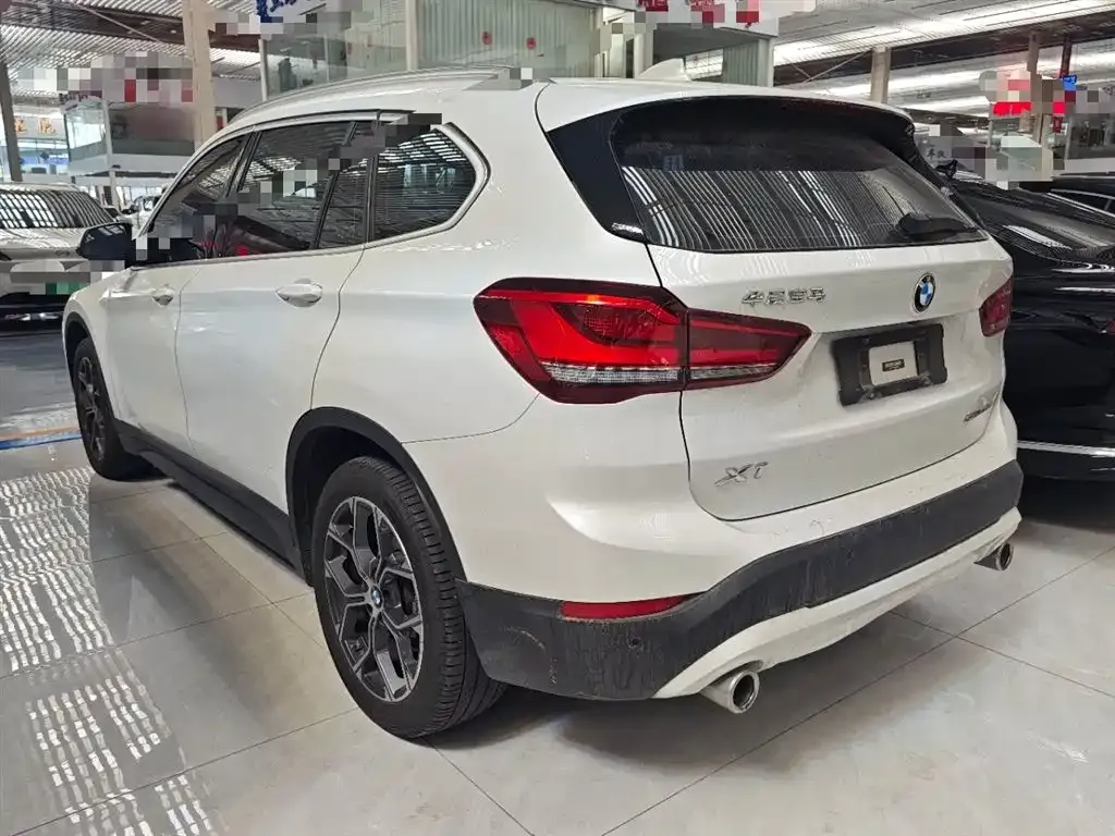 BMW X1 — фото 6