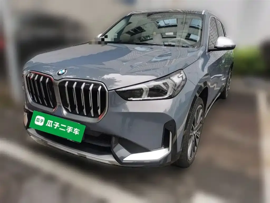 BMW X1 — фото 1